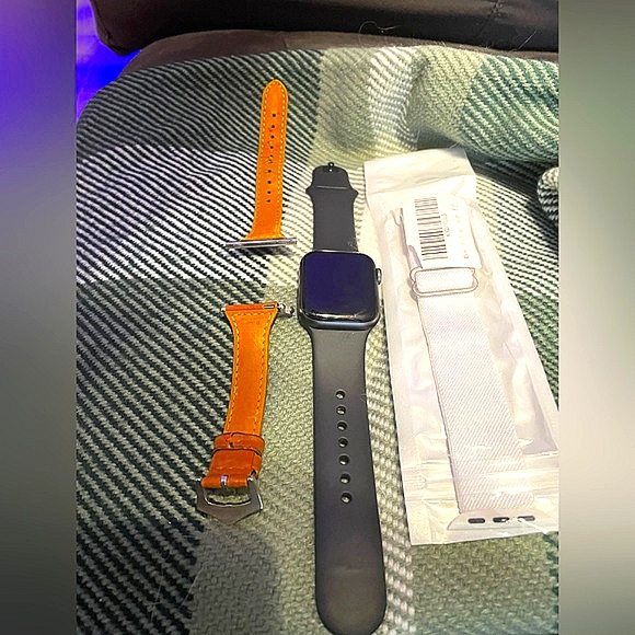 APPLE WATCH SERIES 4 GPS 40MM SPACE GRAY